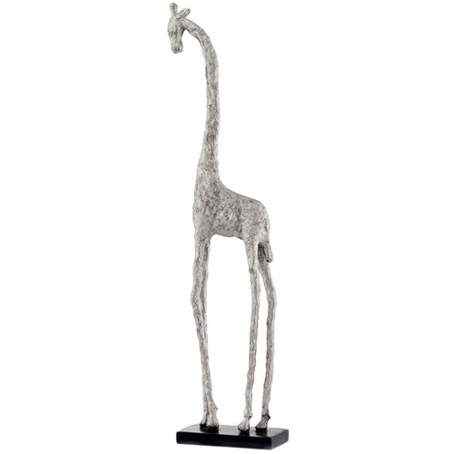 standing giraffe statue