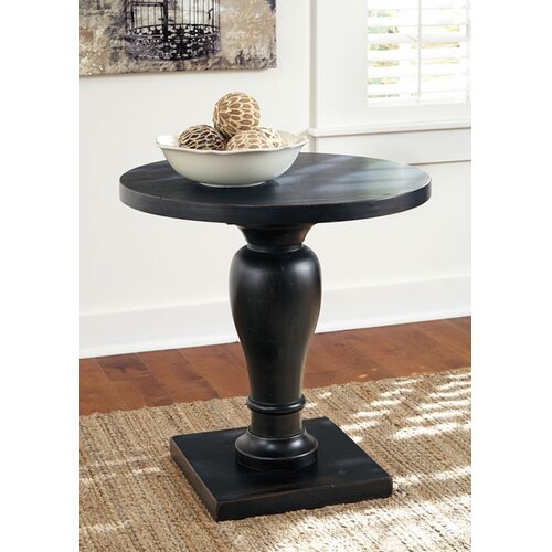 Signature Design by Ashley Vennilux End Table