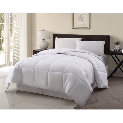 VCNY Down Alternative 200 Thread Count Comforter