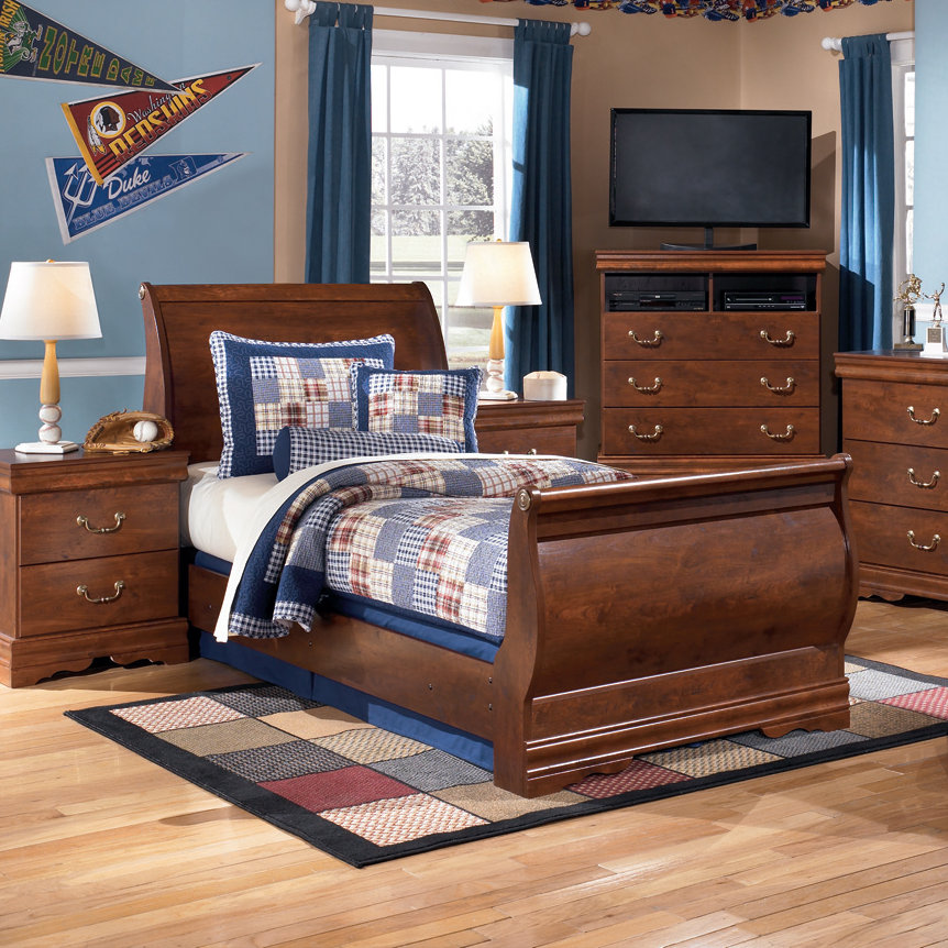 Signature Design By Ashley Alisdair 4 Pc. Bedroom Set(45).jpg