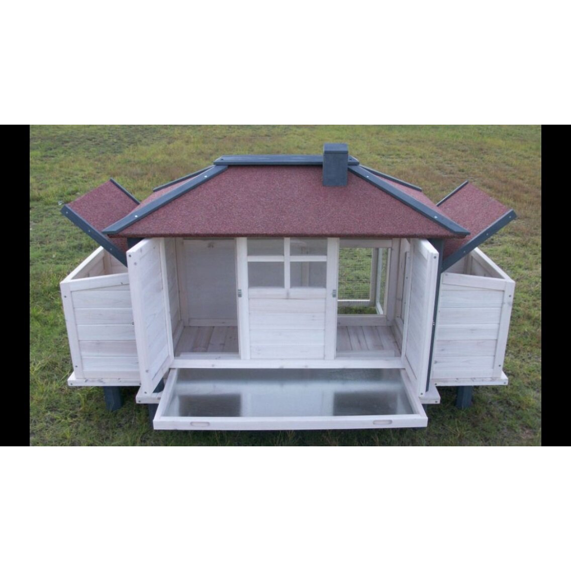 Chicken Coop with Lockable Nesting Box and Storage by CC Only